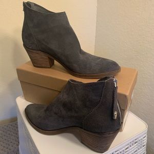 Women’s gray ankle booties